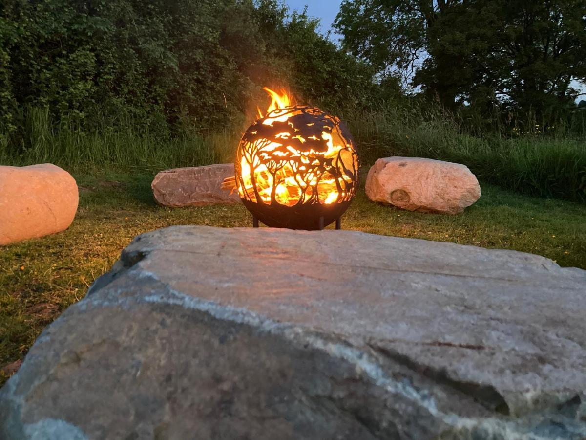 Little Pentre Barn With Cosy Logburner Villa Wrexham Exterior photo