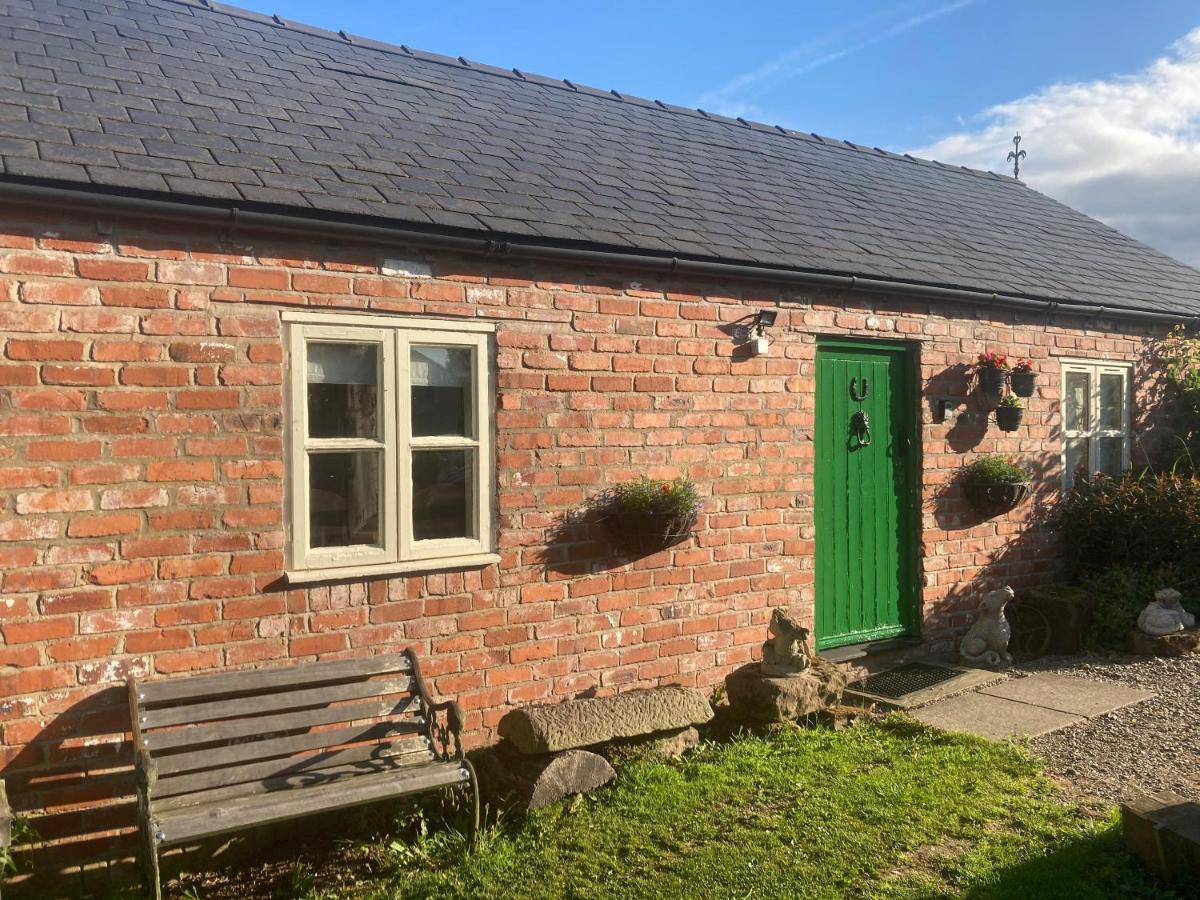 Little Pentre Barn With Cosy Logburner Villa Wrexham Exterior photo