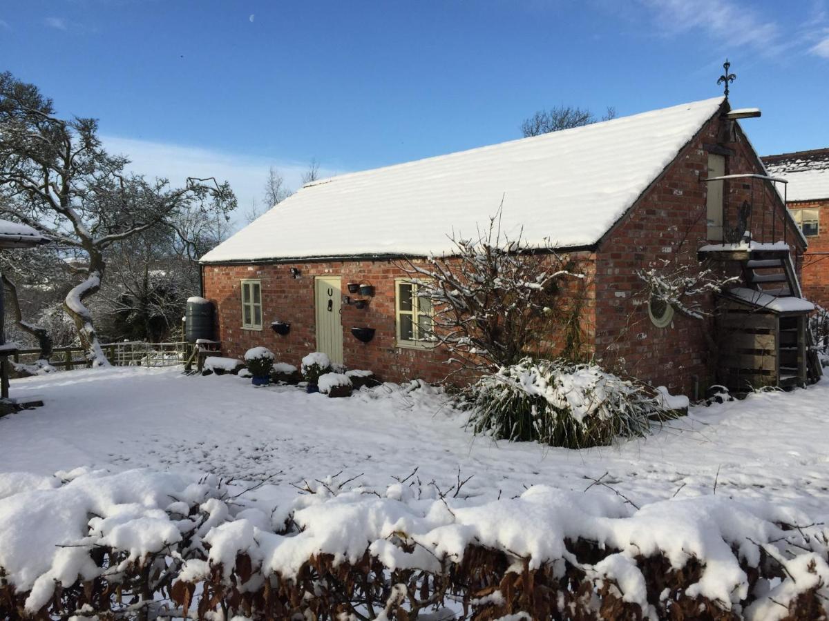 Little Pentre Barn With Cosy Logburner Villa Wrexham Exterior photo